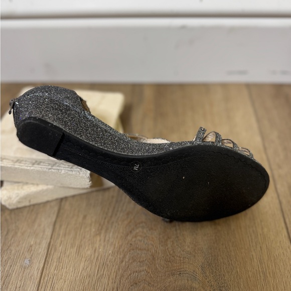 #16 Charter Club Women Cross Strap Wedge Sandals Ginifur Size US 7 M Silver - Picture 5 of 6